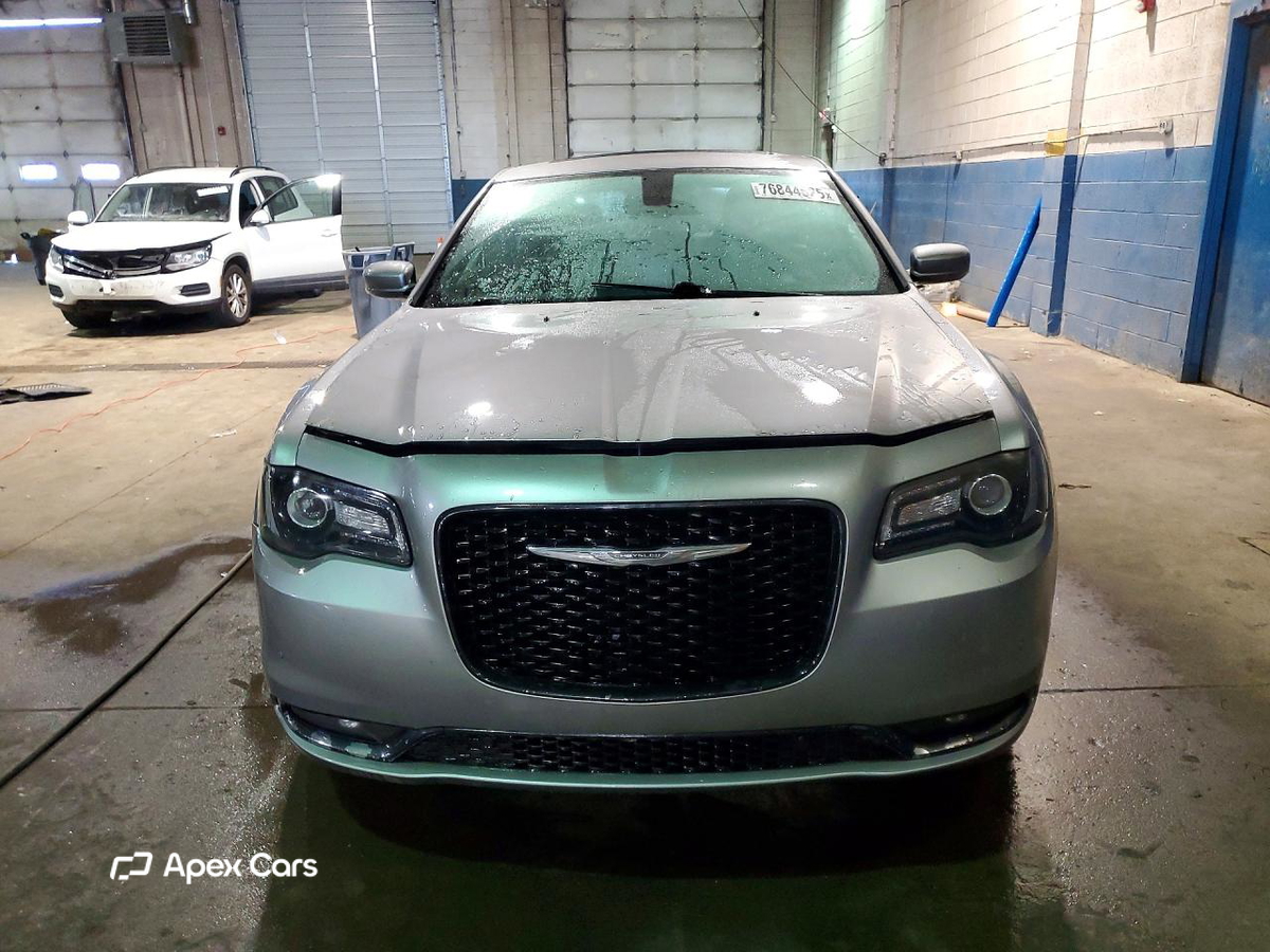 Chrysler 300 2015