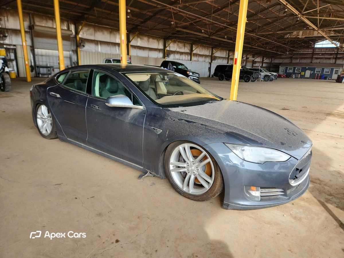 Tesla Model S 2013