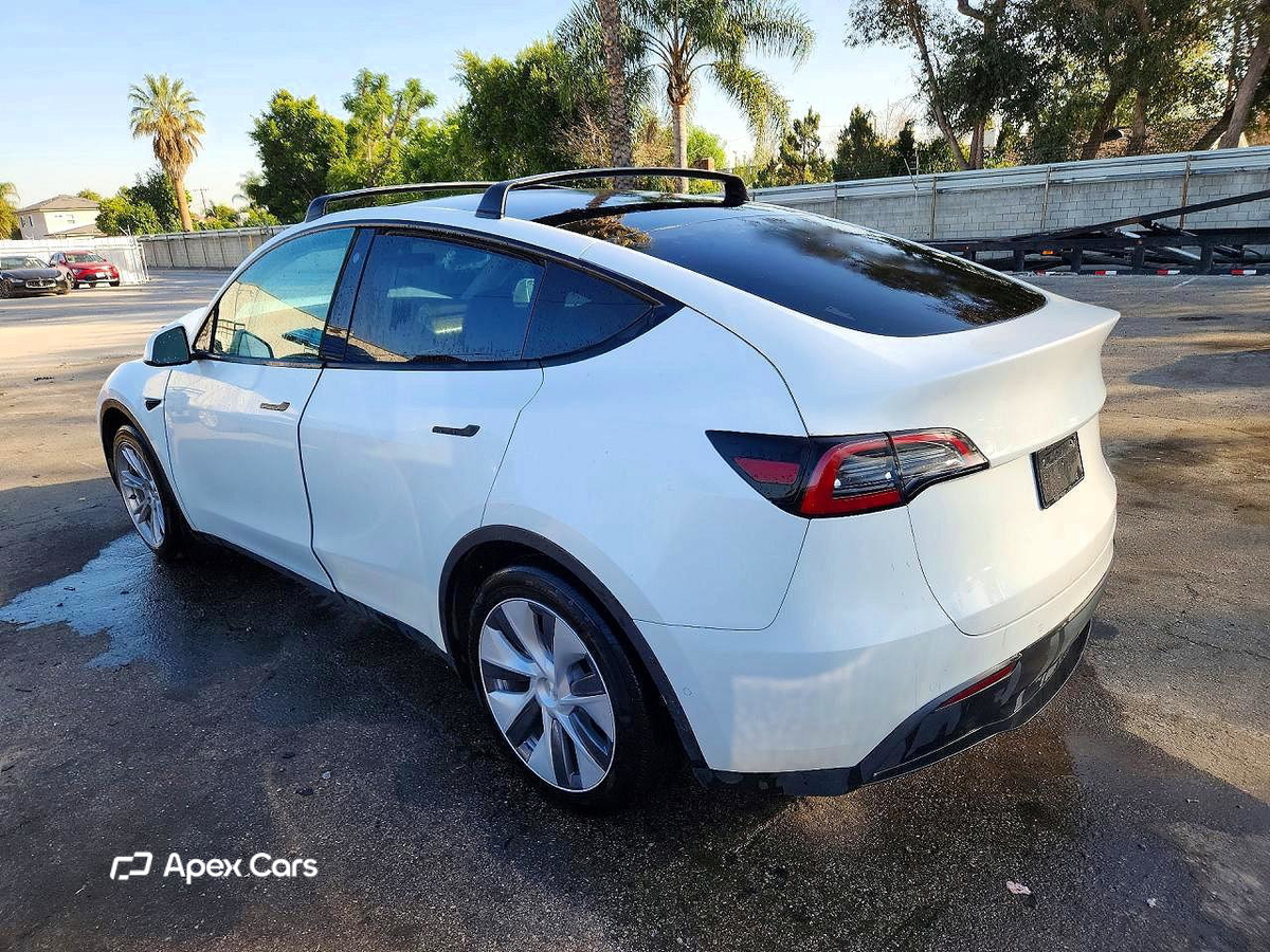 Tesla Model Y 2022