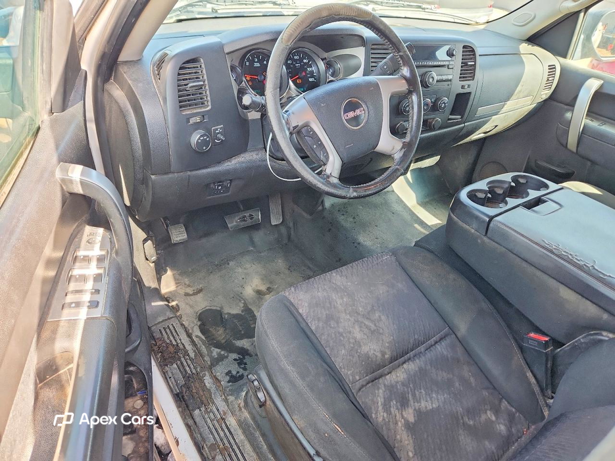 GMC Sierra 2011