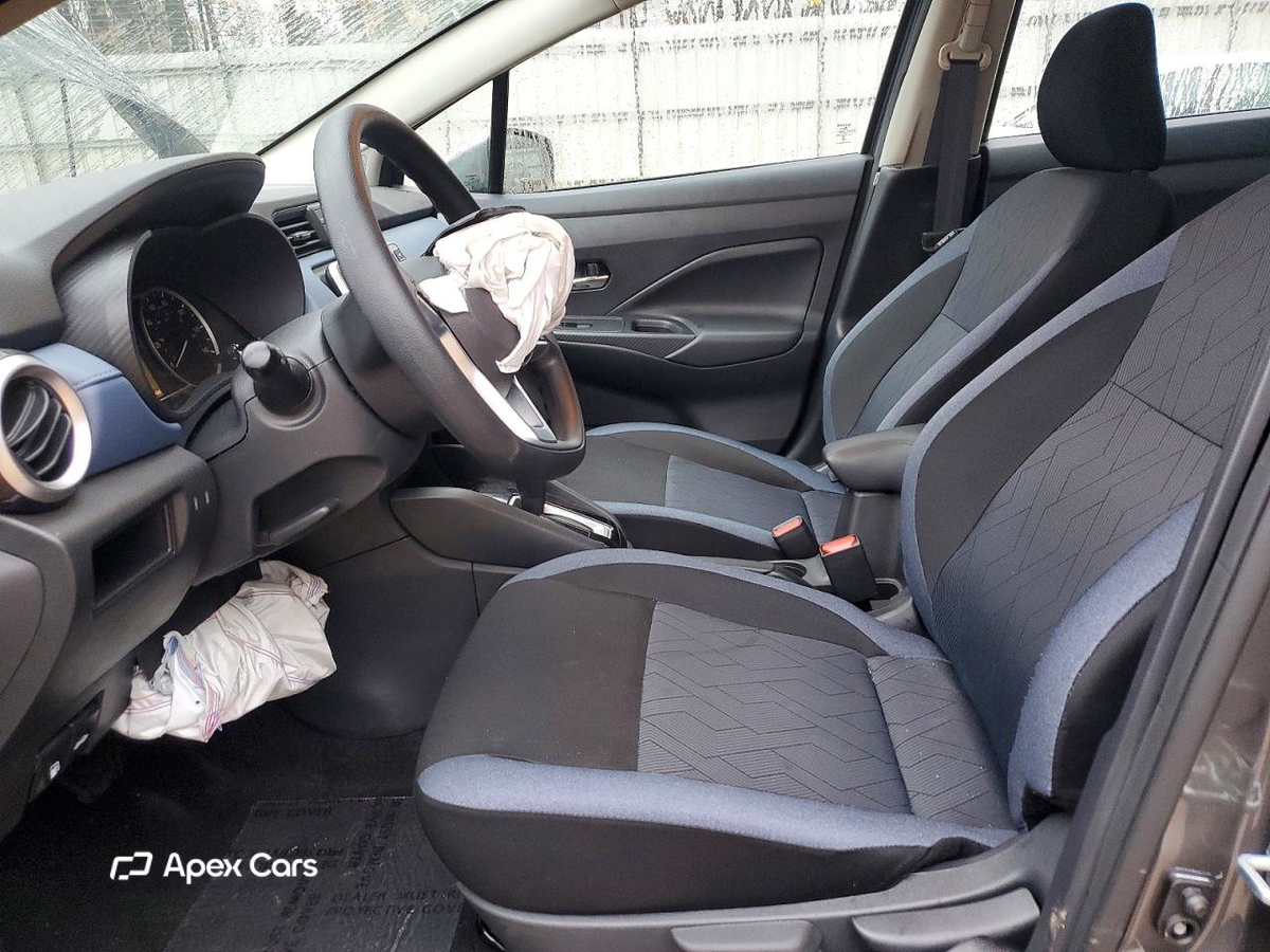 Nissan Versa 2025