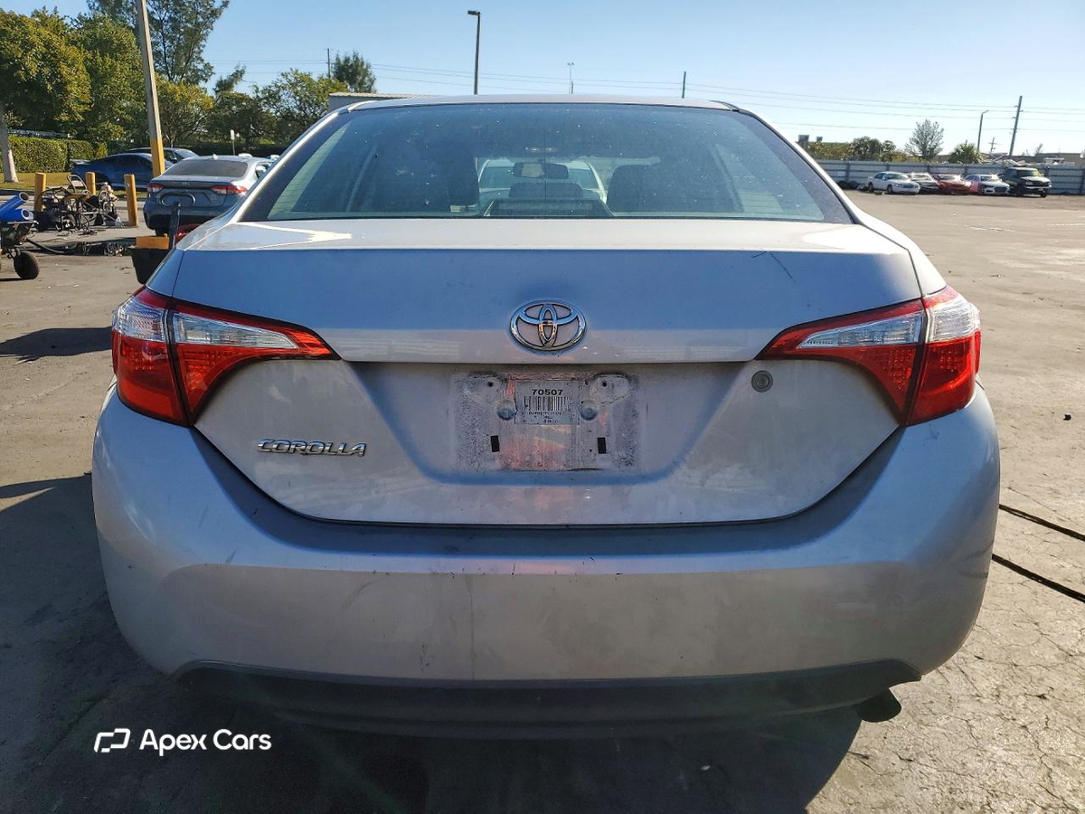 Toyota Corolla 2015