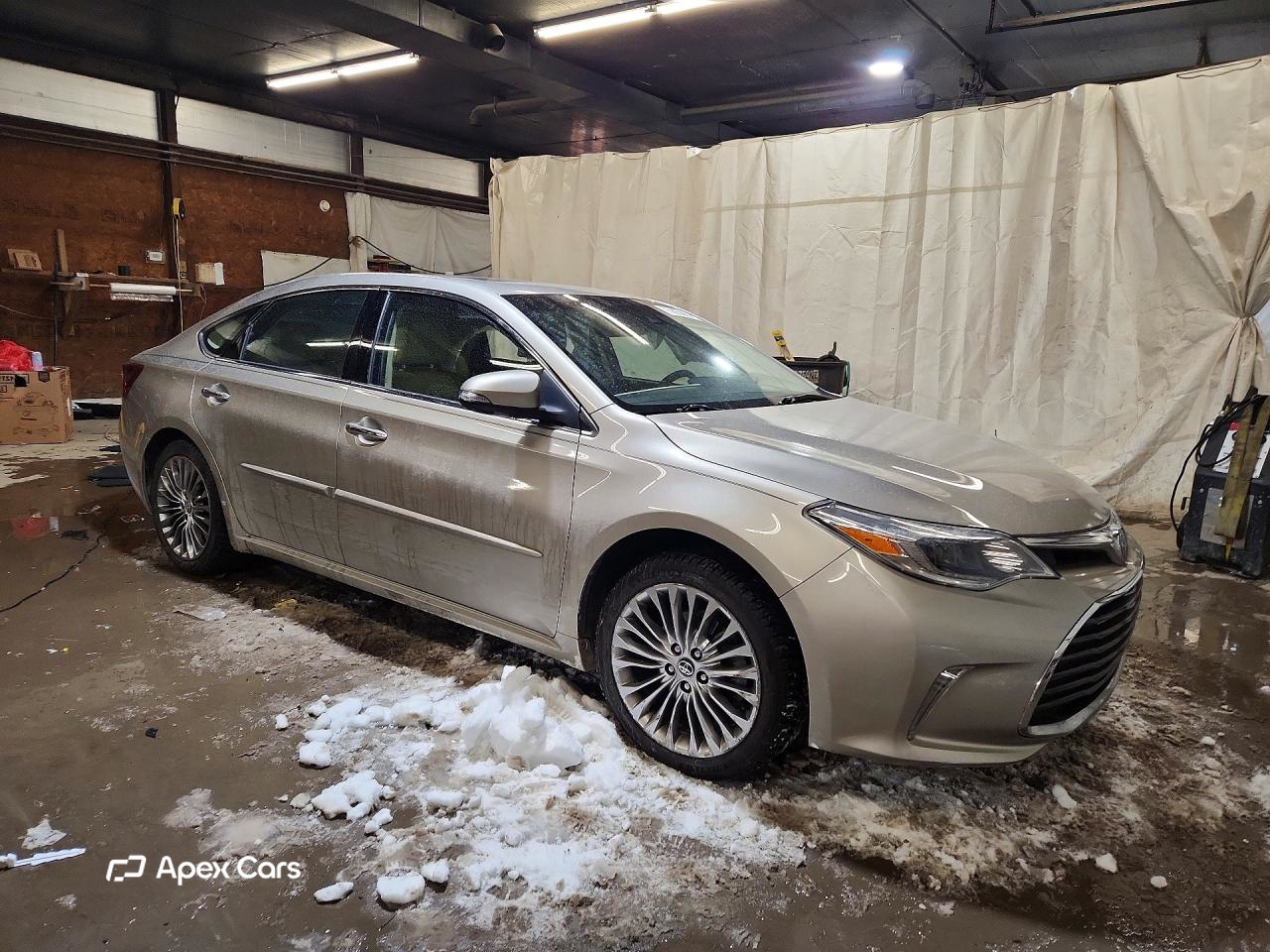 Toyota Avalon 2016