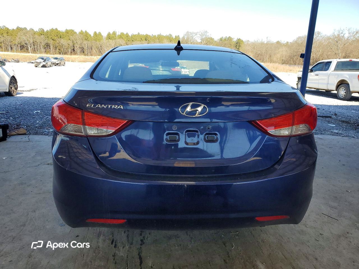 Hyundai Elantra 2013