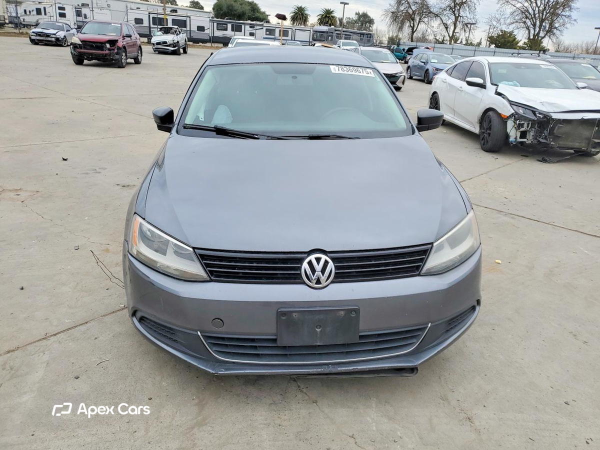 Volkswagen Jetta 2013