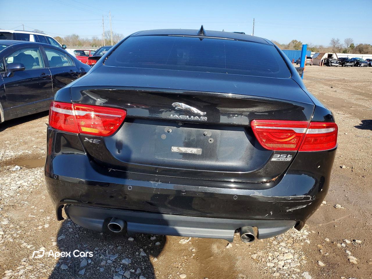 Jaguar XE 2017