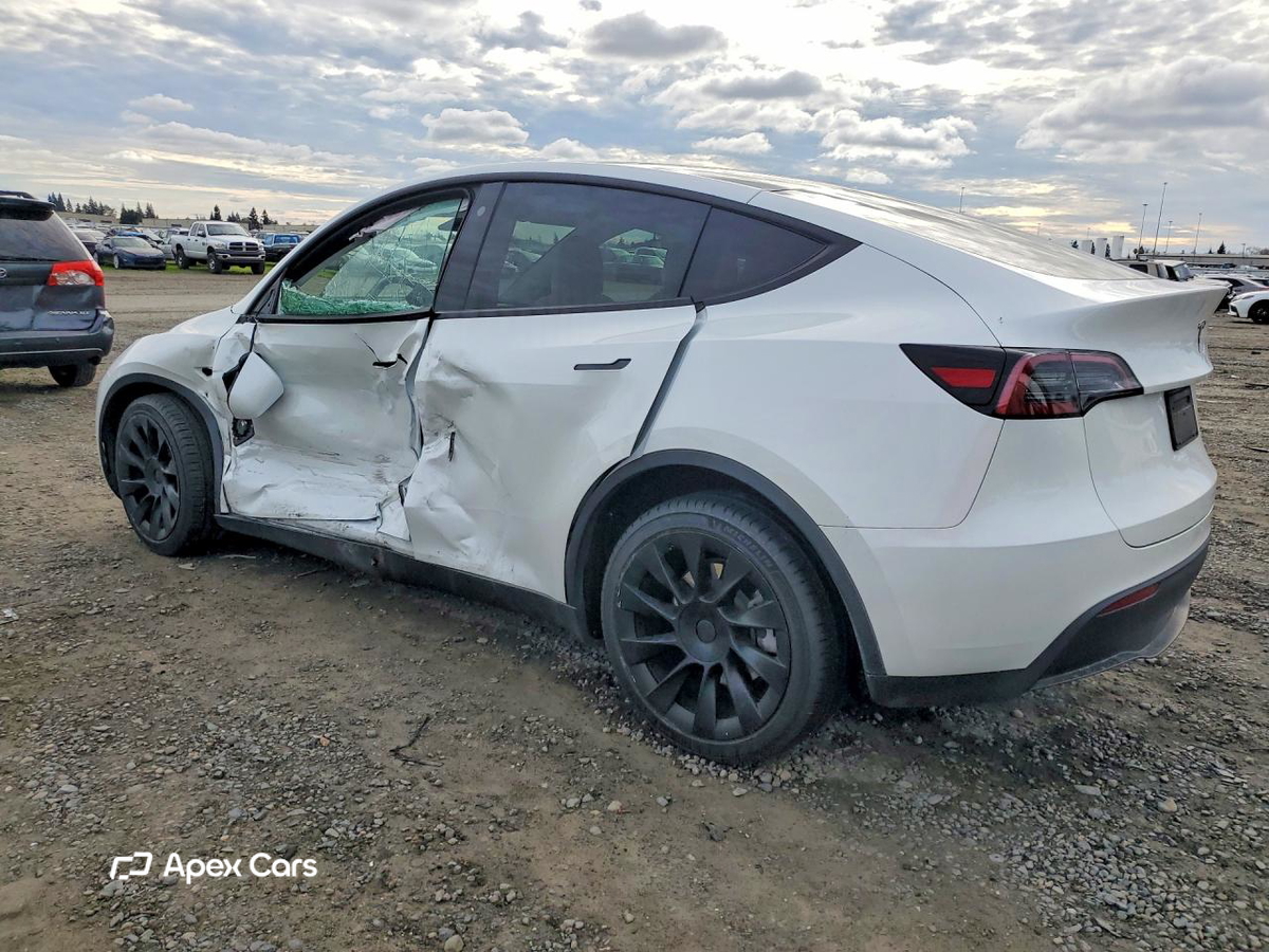 Tesla Model Y 2023