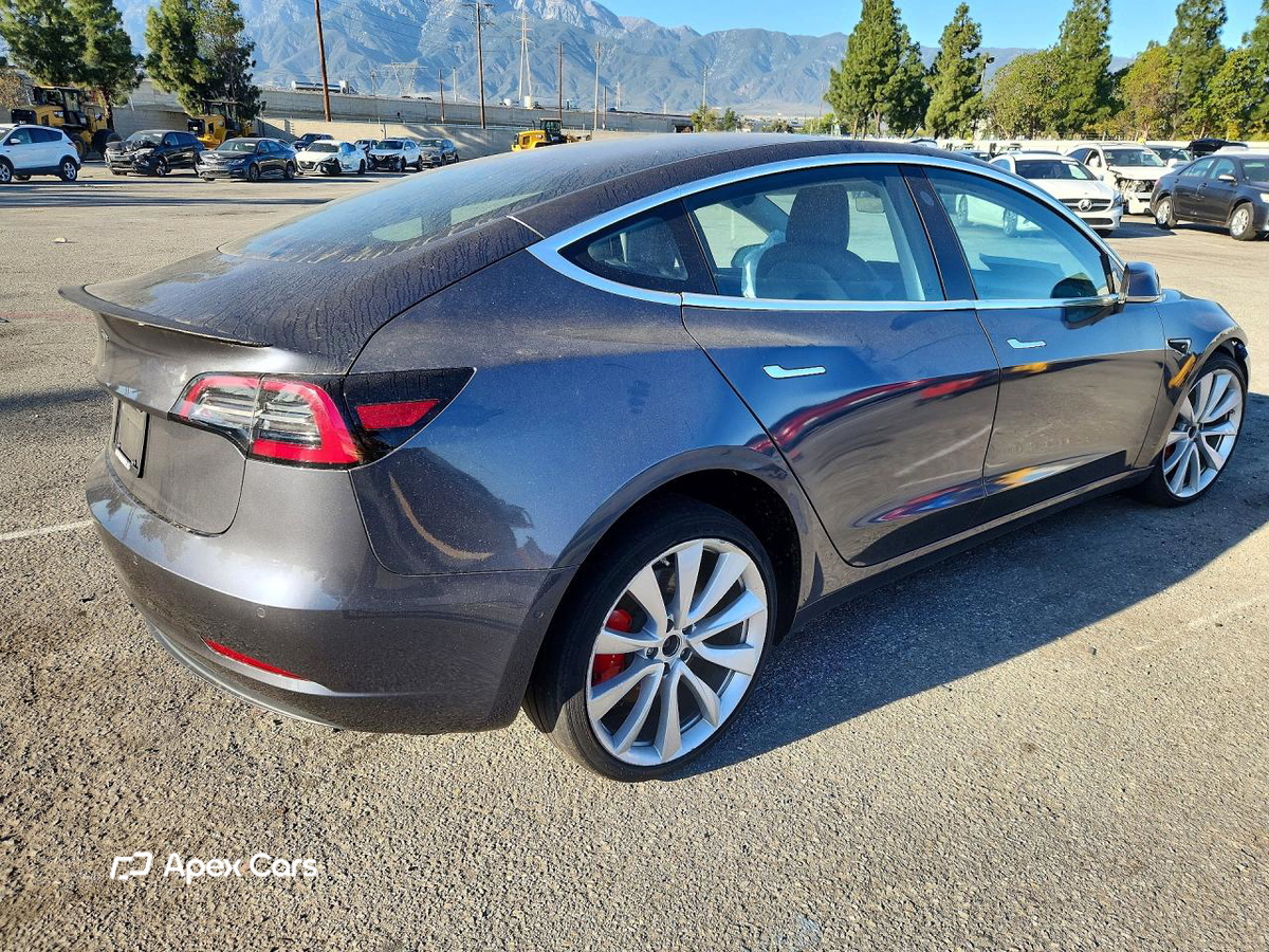 Tesla Model 3 2018