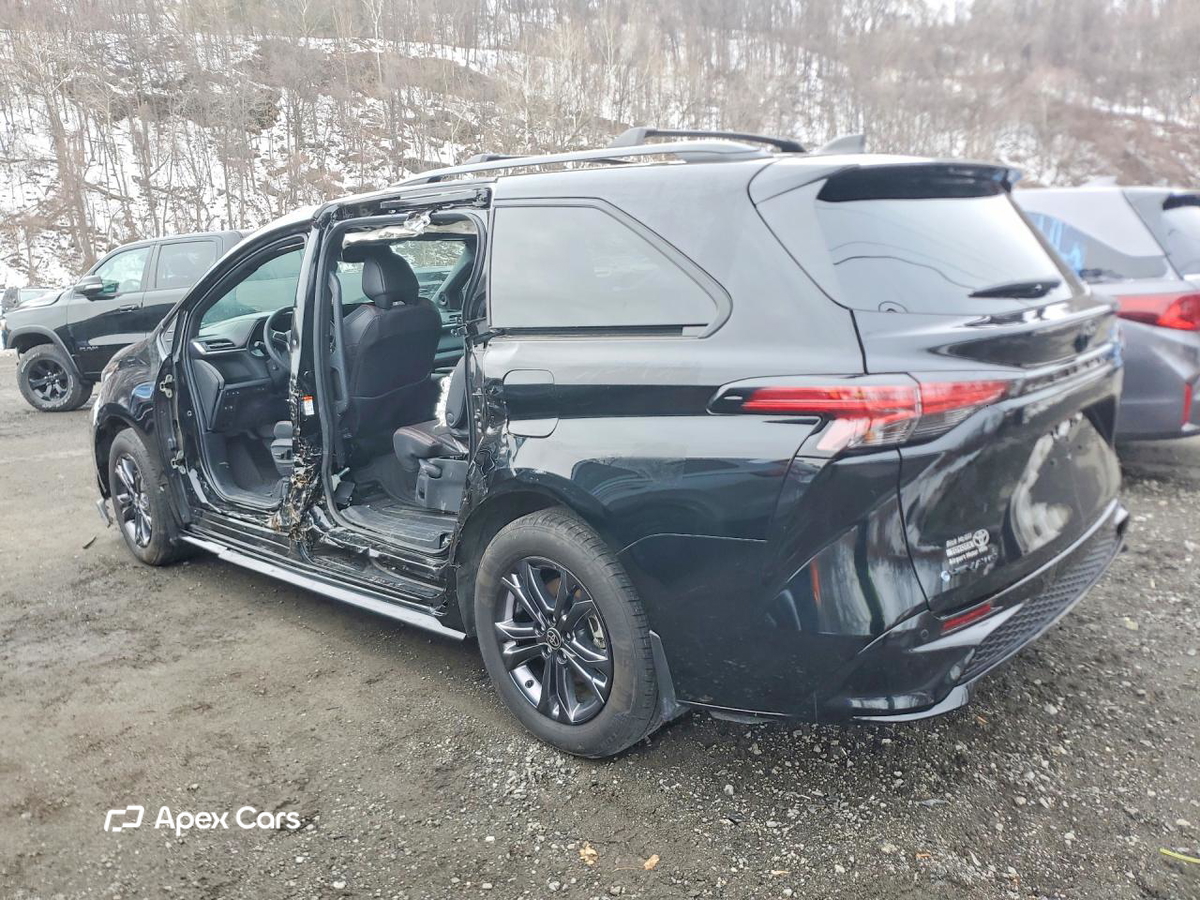 Toyota Sienna 2025