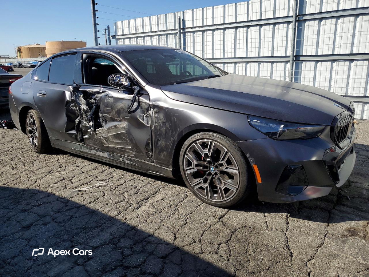 BMW i5 2024