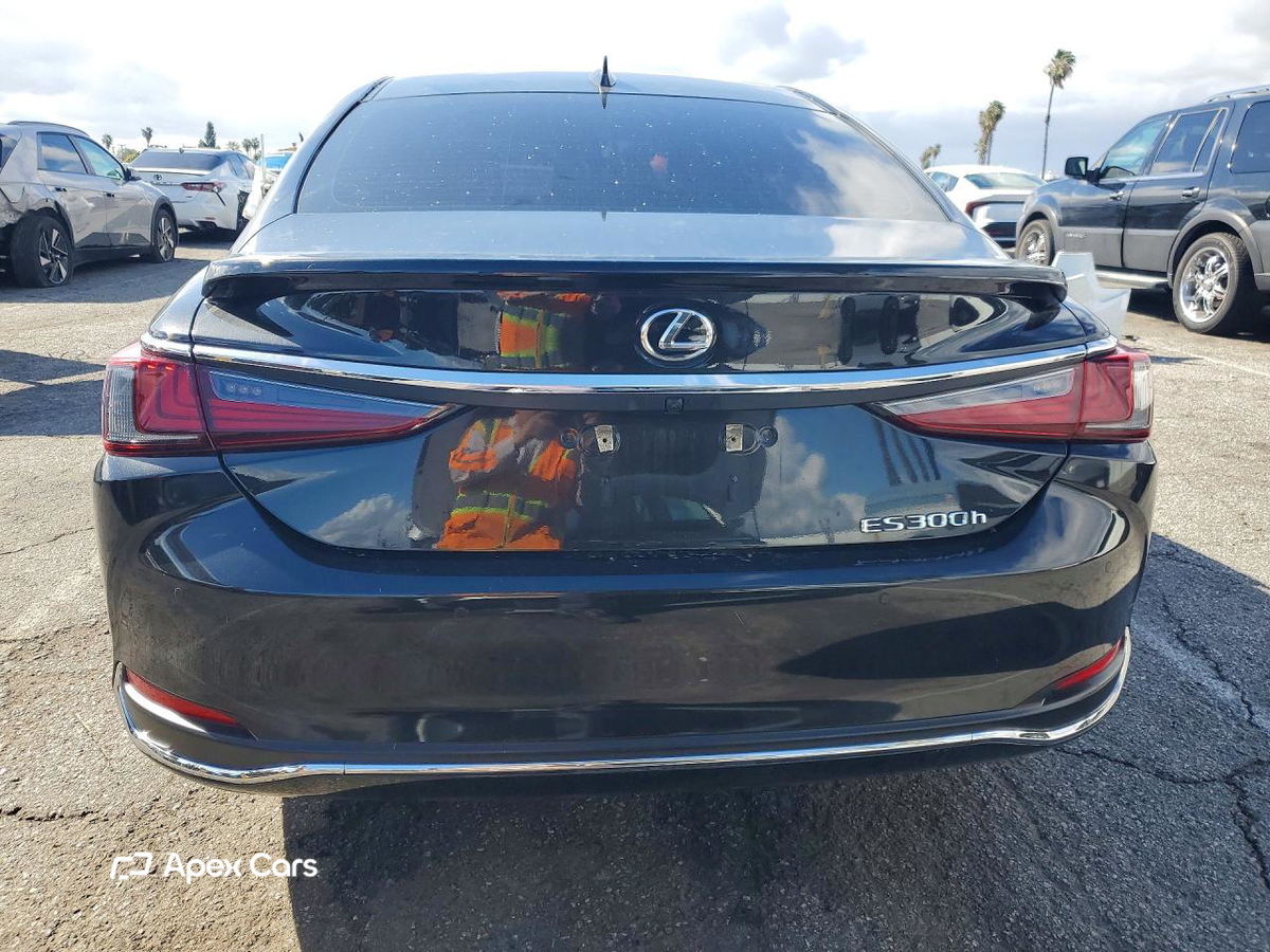 Lexus ES 2023
