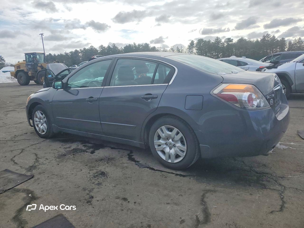 Nissan Altima 2010