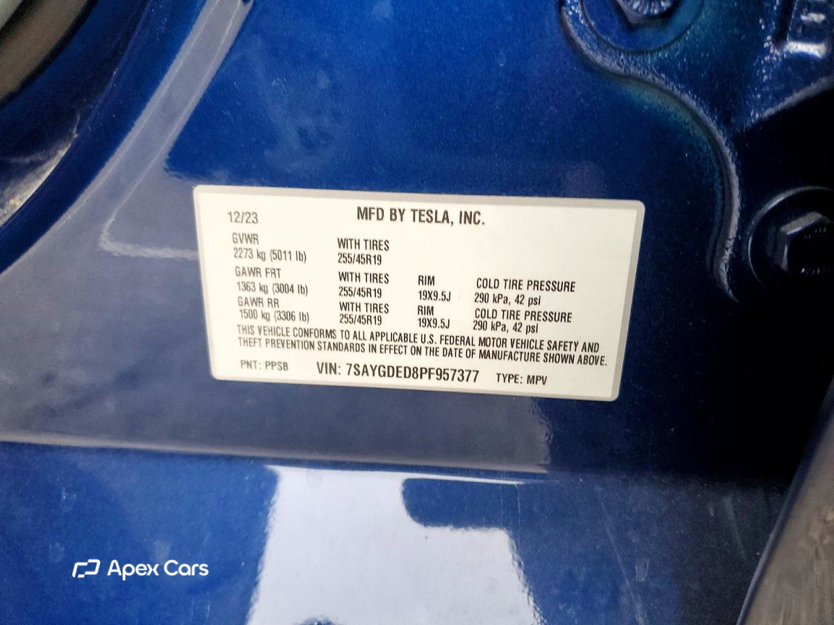 Tesla Model Y 2023