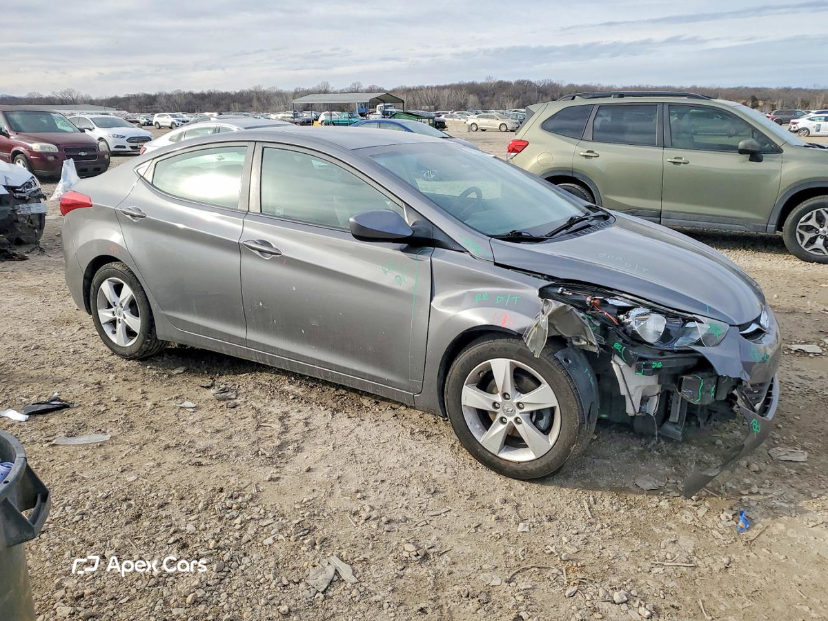 Hyundai Elantra 2013