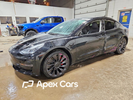 Tesla Model 3 2023 - Zdjęcie 1 z 14