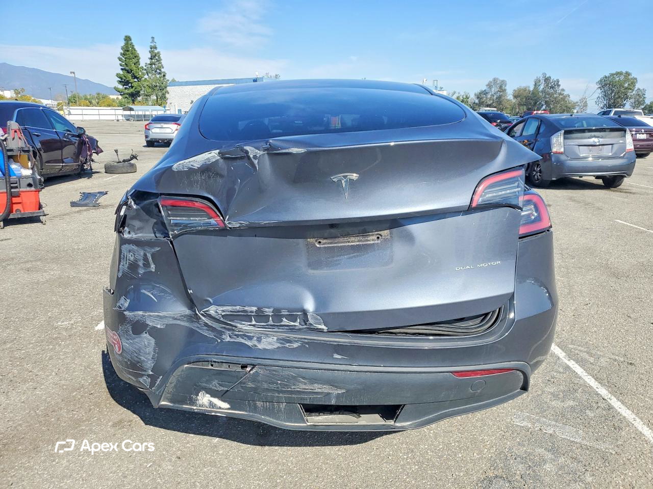 Tesla Model Y 2023