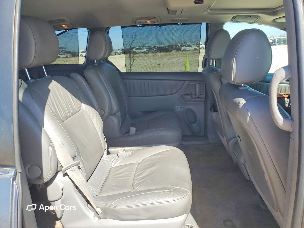 Toyota Sienna 2010