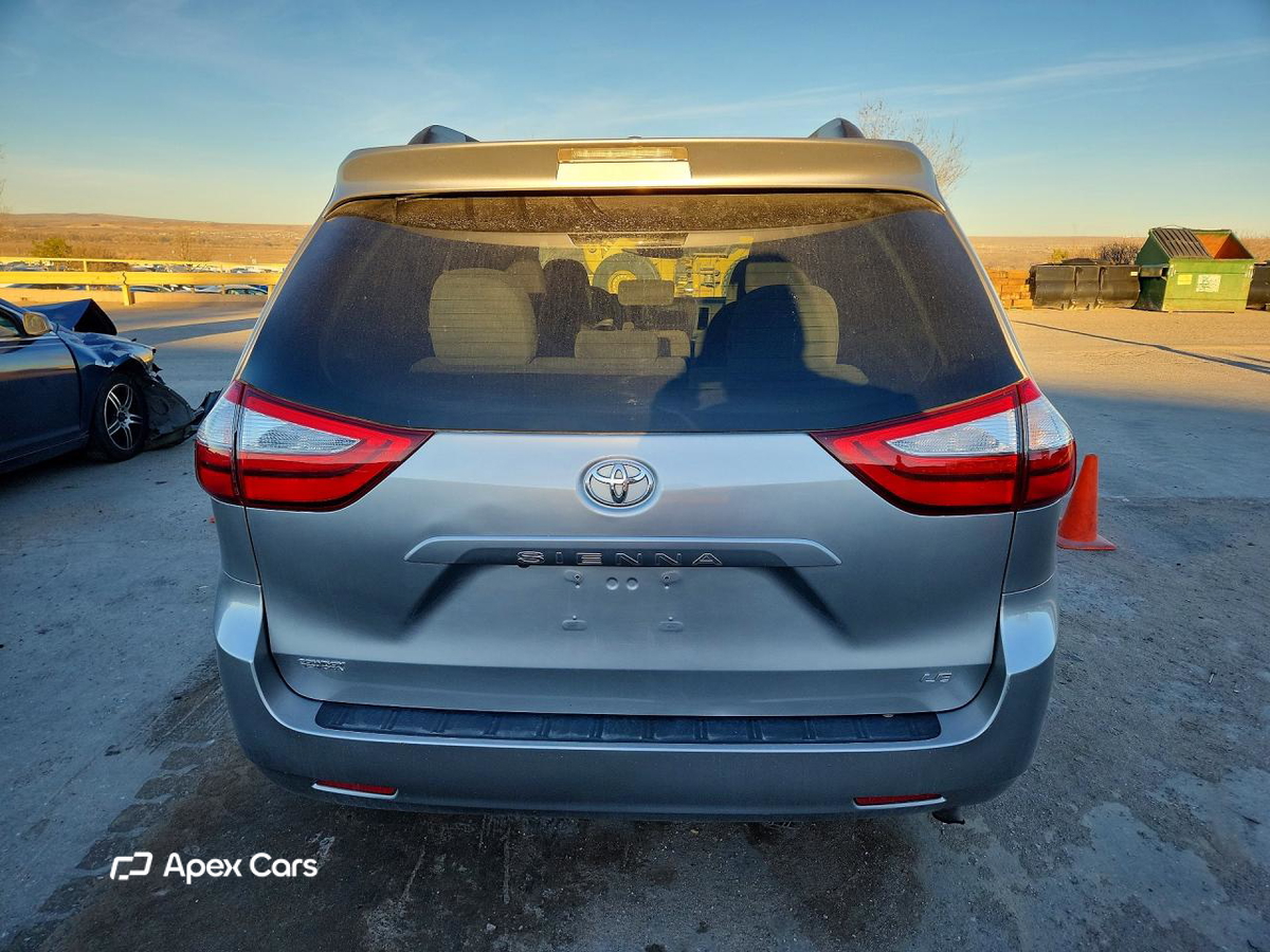Toyota Sienna 2015
