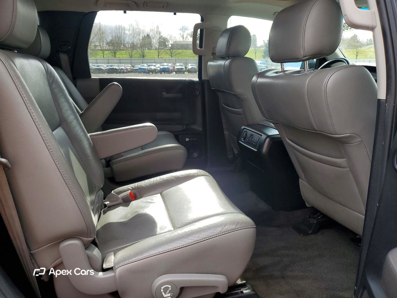 Toyota Sequoia 2013