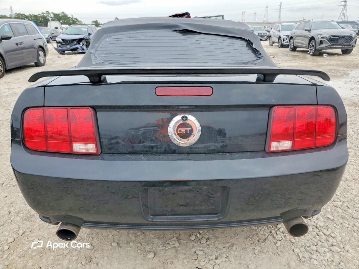 Ford Mustang 2006