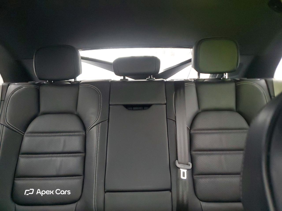 Porsche Macan 2025