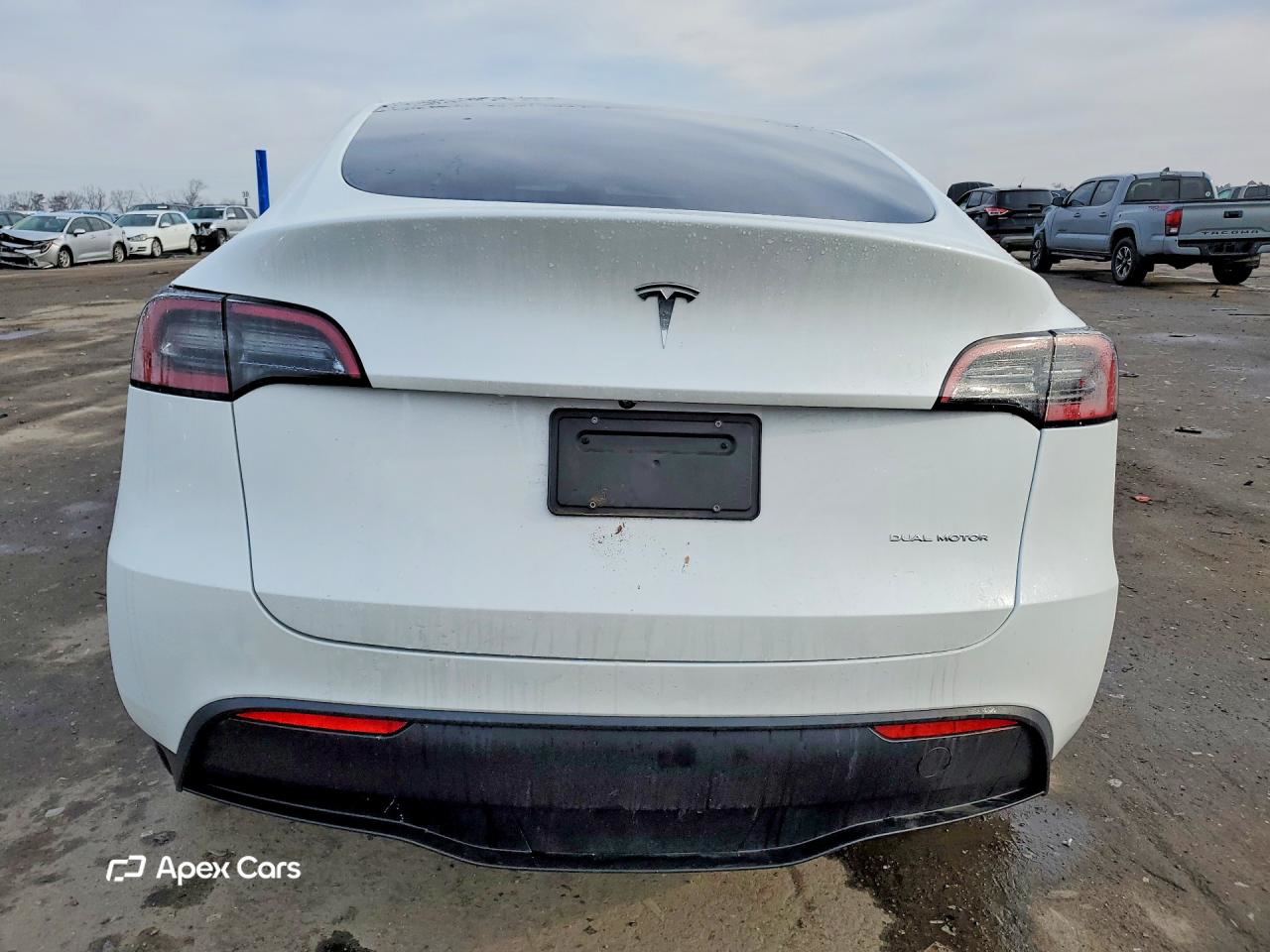 Tesla Model Y 2023