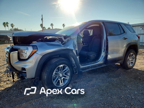 GMC Terrain 2026 - Image 1 of 13