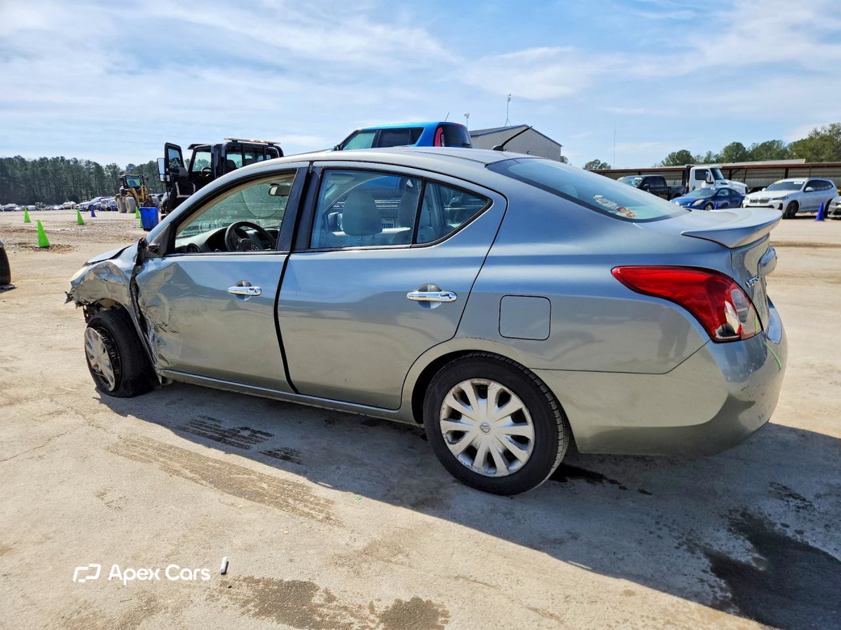 Nissan Versa 2013