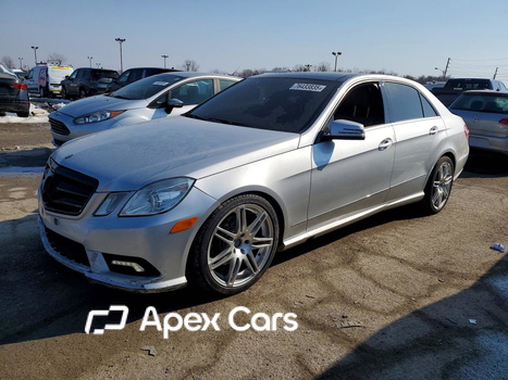 Mercedes-Benz  2011 - Image 1 of 12