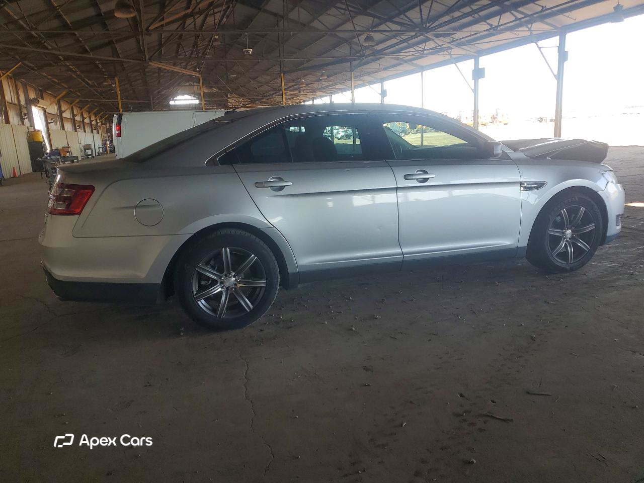Ford Taurus 2015