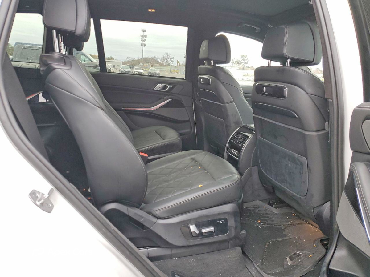 BMW X7 2025