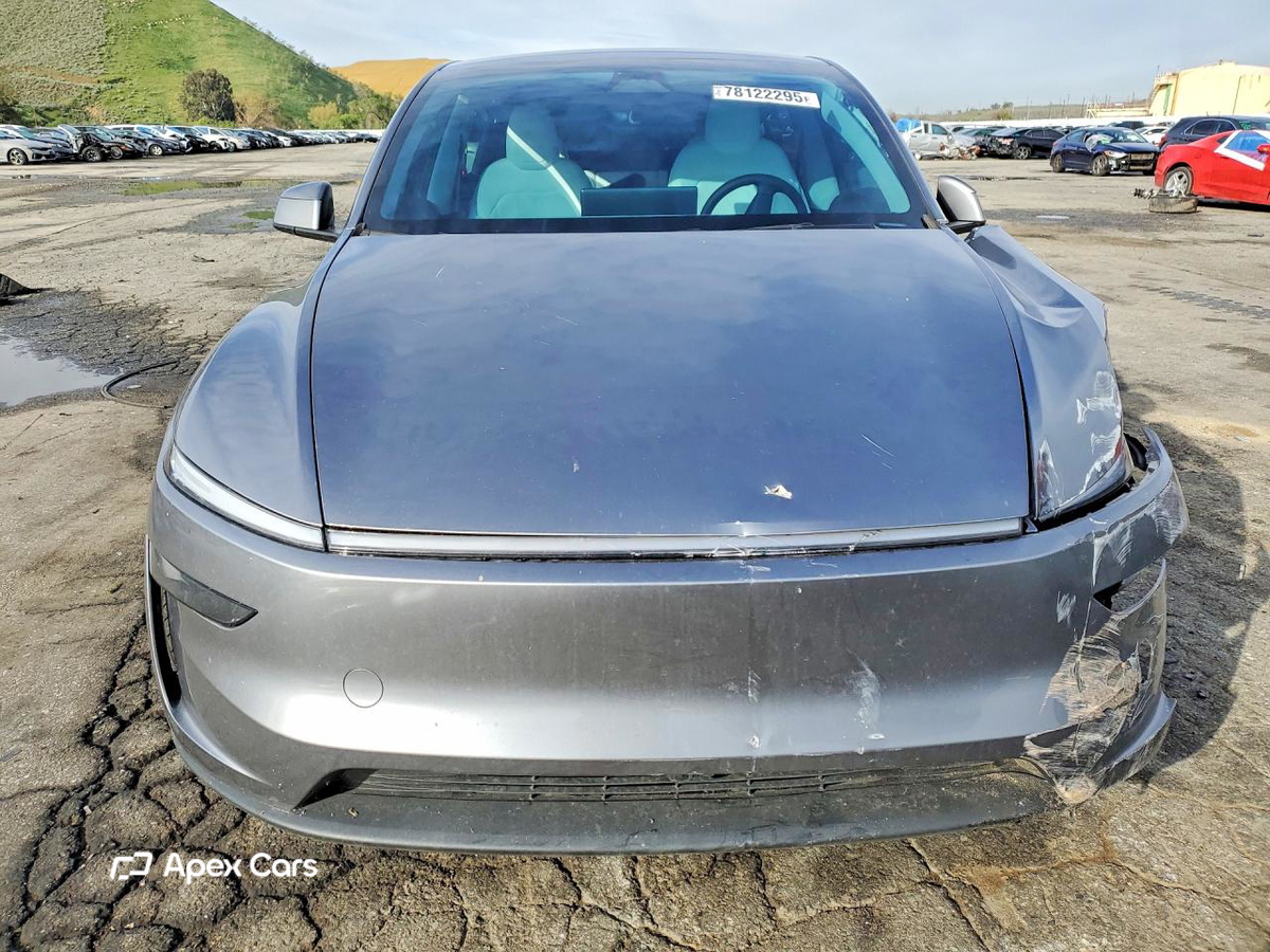 Tesla Model Y 2026
