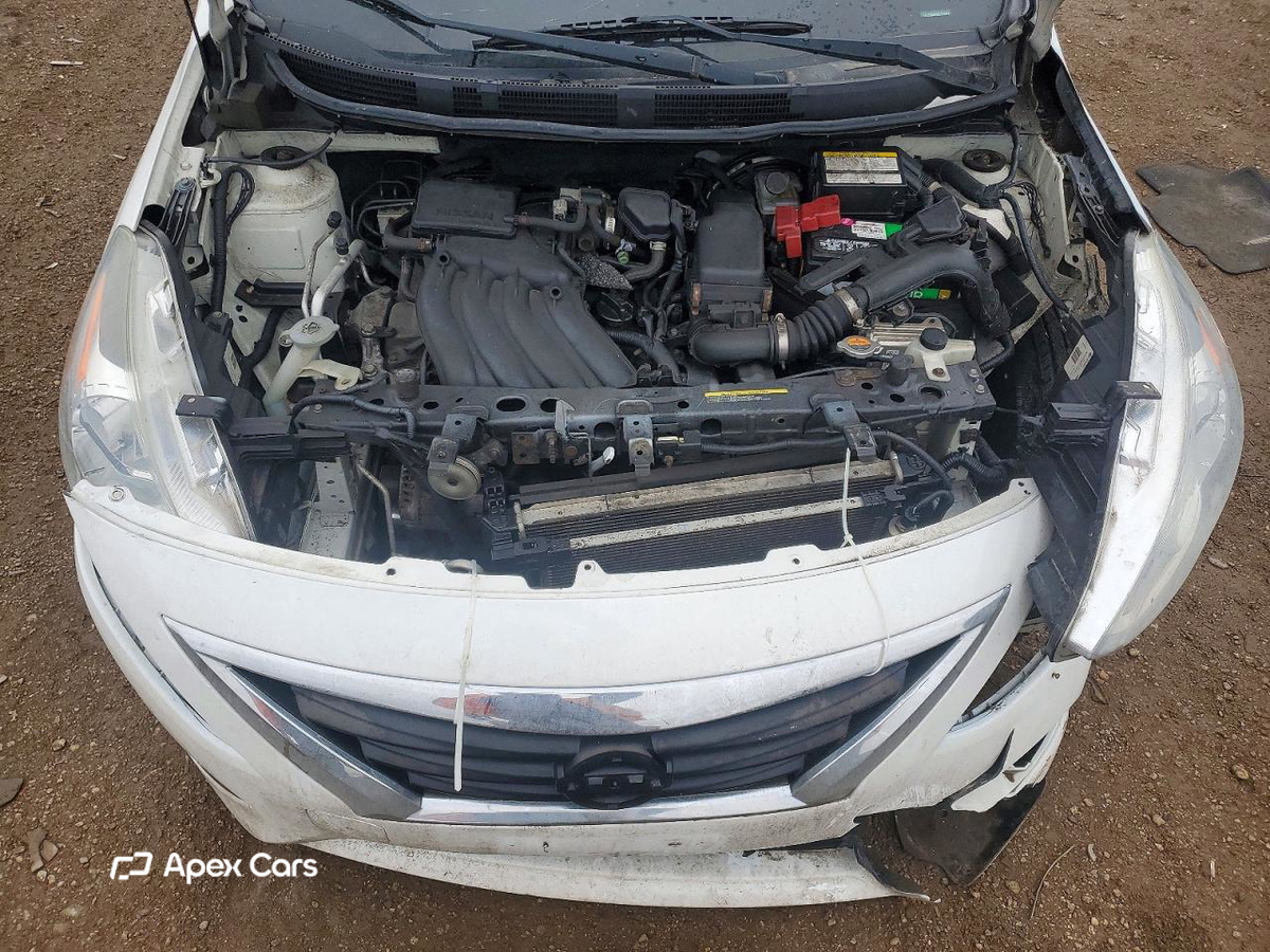 Nissan Versa 2016