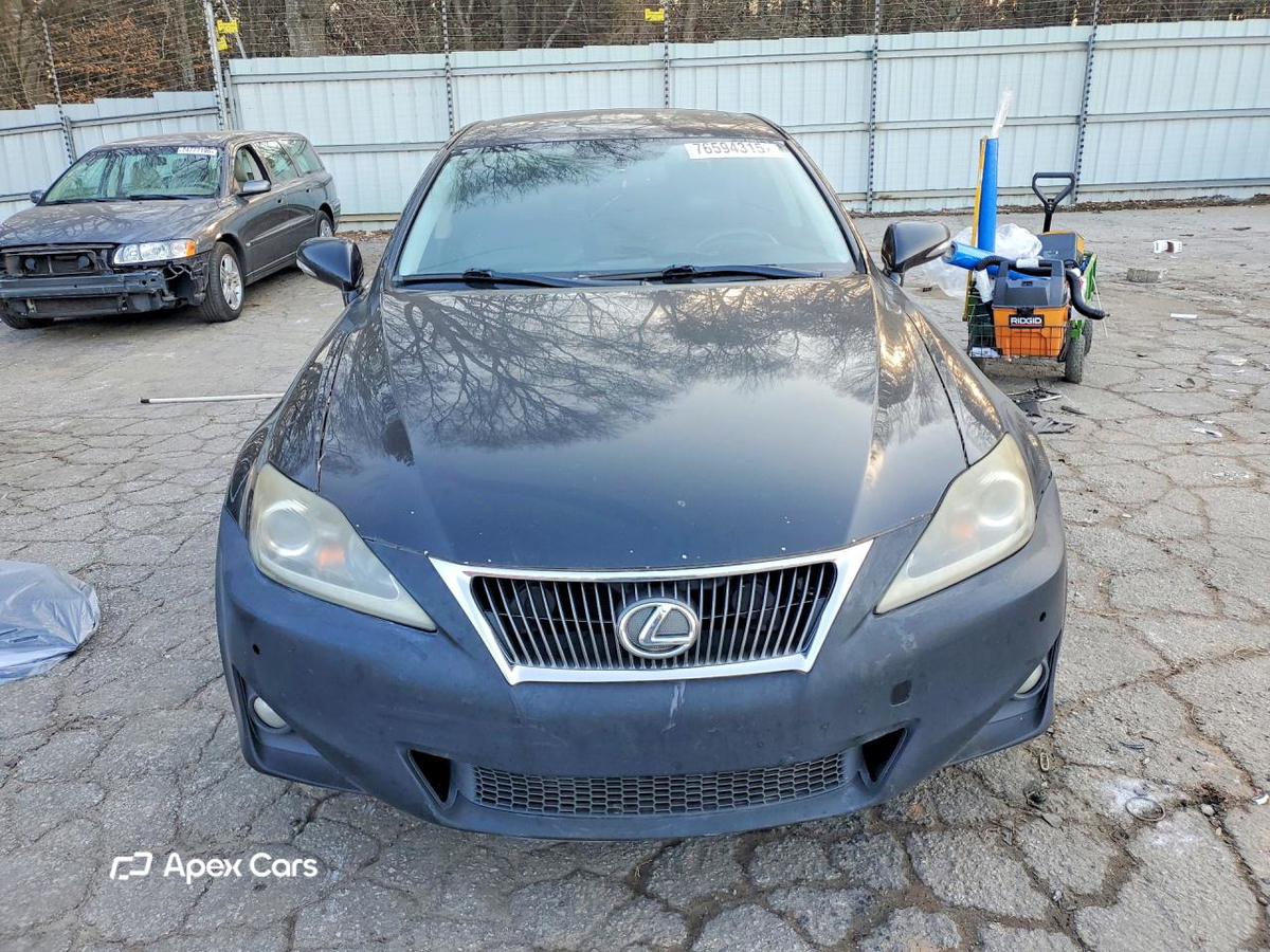 Lexus IS 2012
