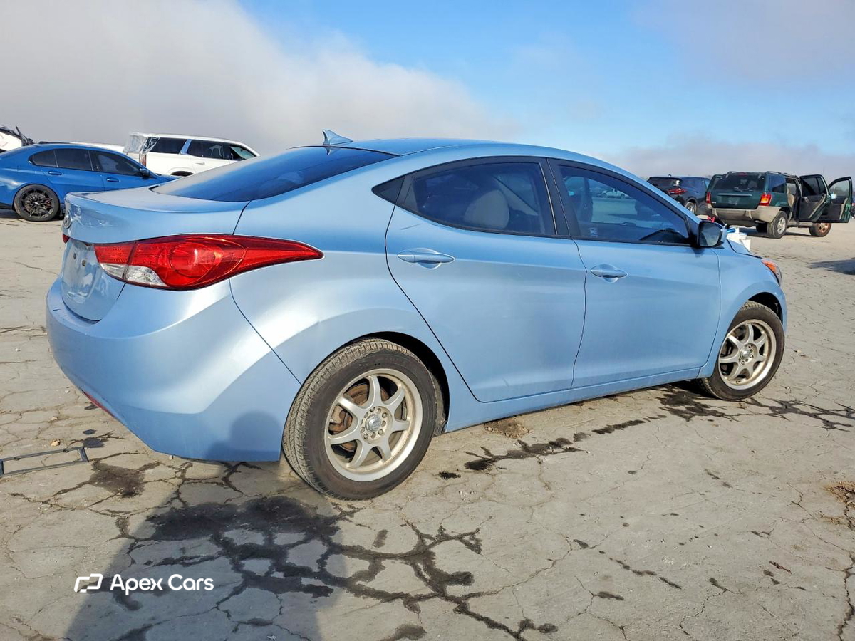 Hyundai Elantra 2012