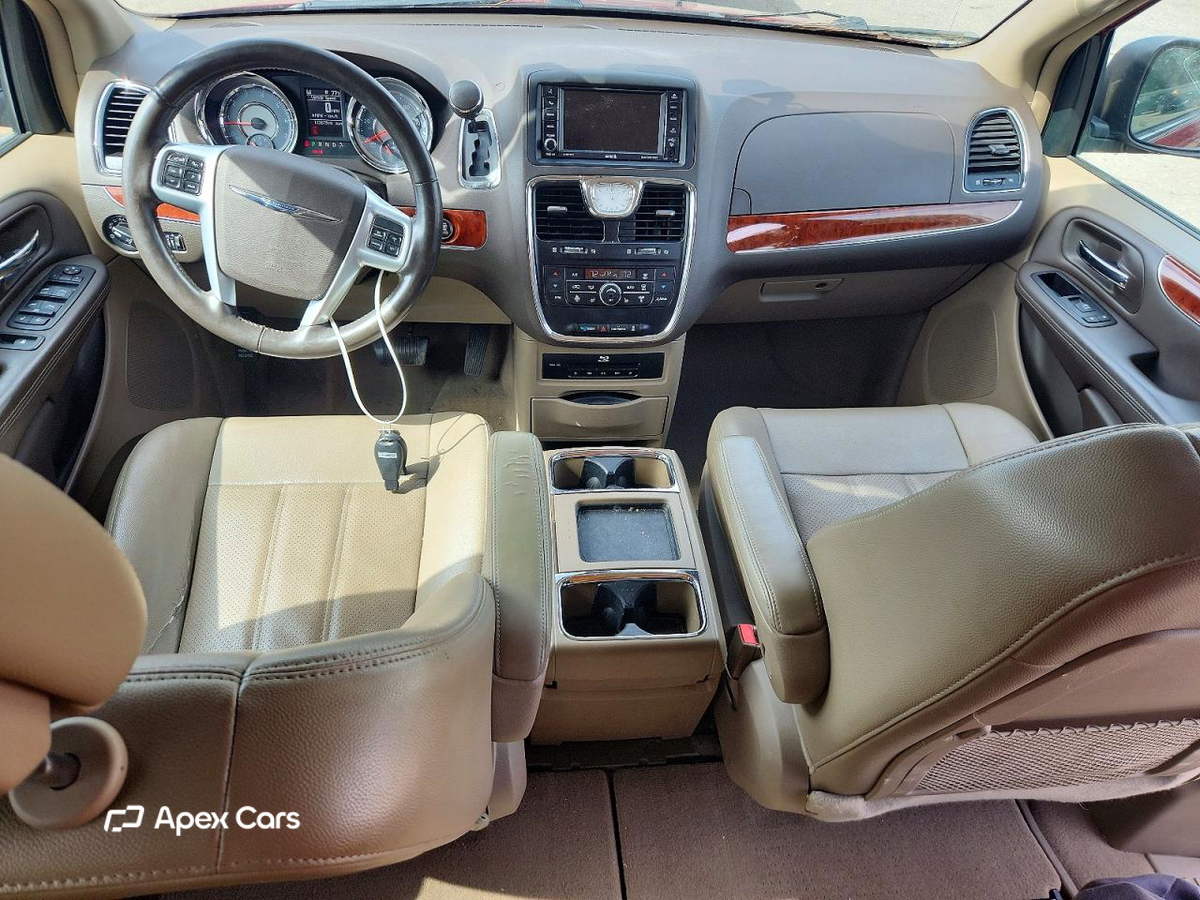 Chrysler Voyager 2013