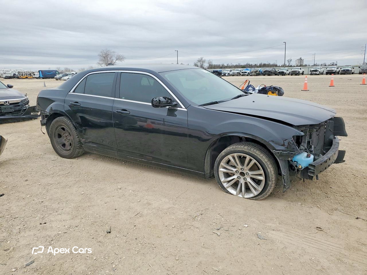 Chrysler 300 2021