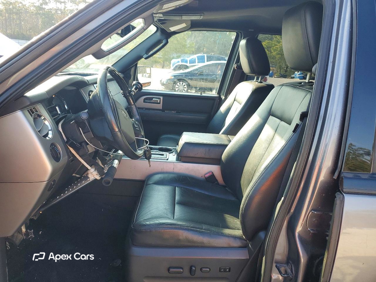 Ford Expedition 2012