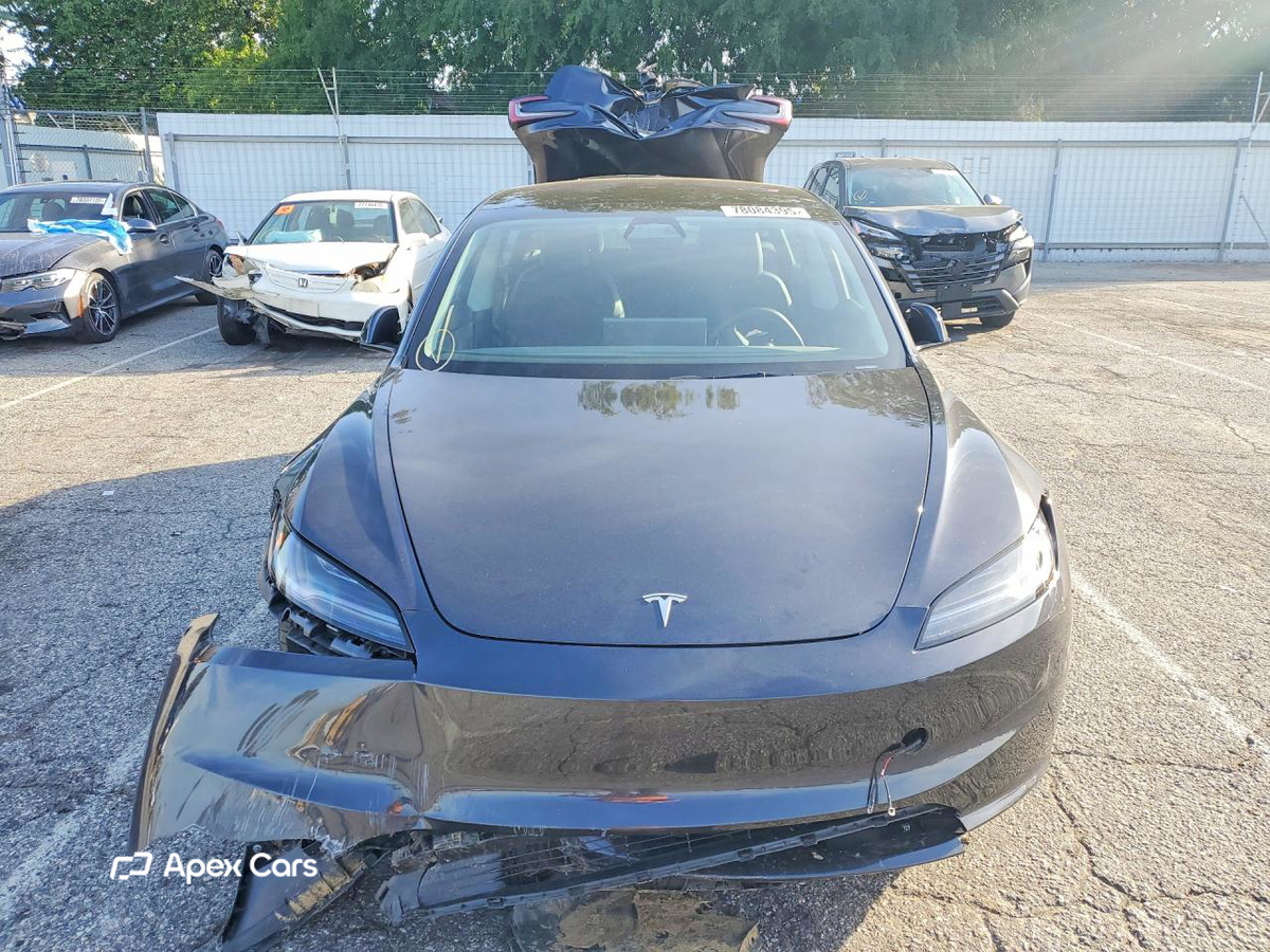 Tesla Model 3 2024