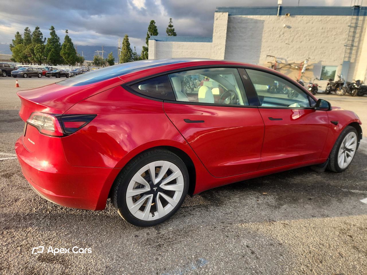 Tesla Model 3 2021