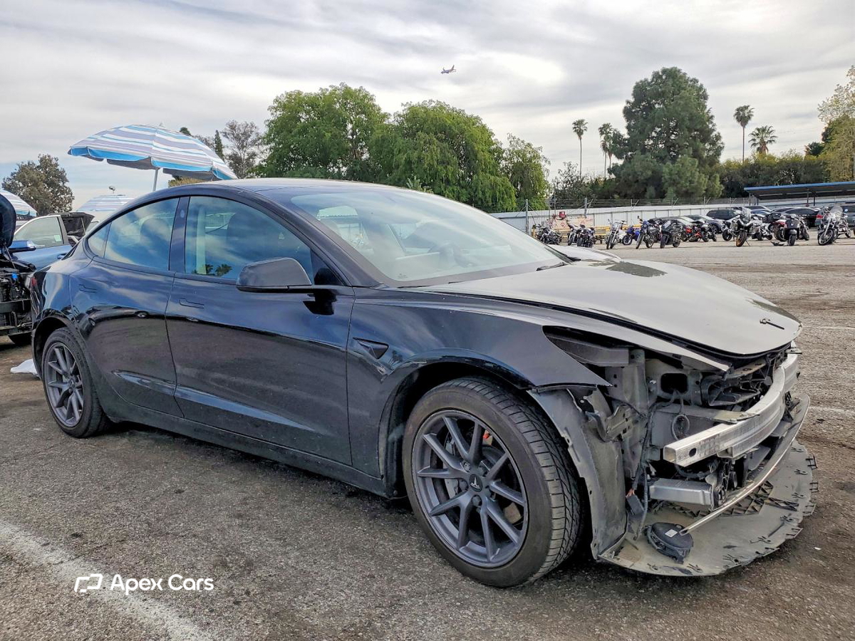 Tesla Model 3 2022