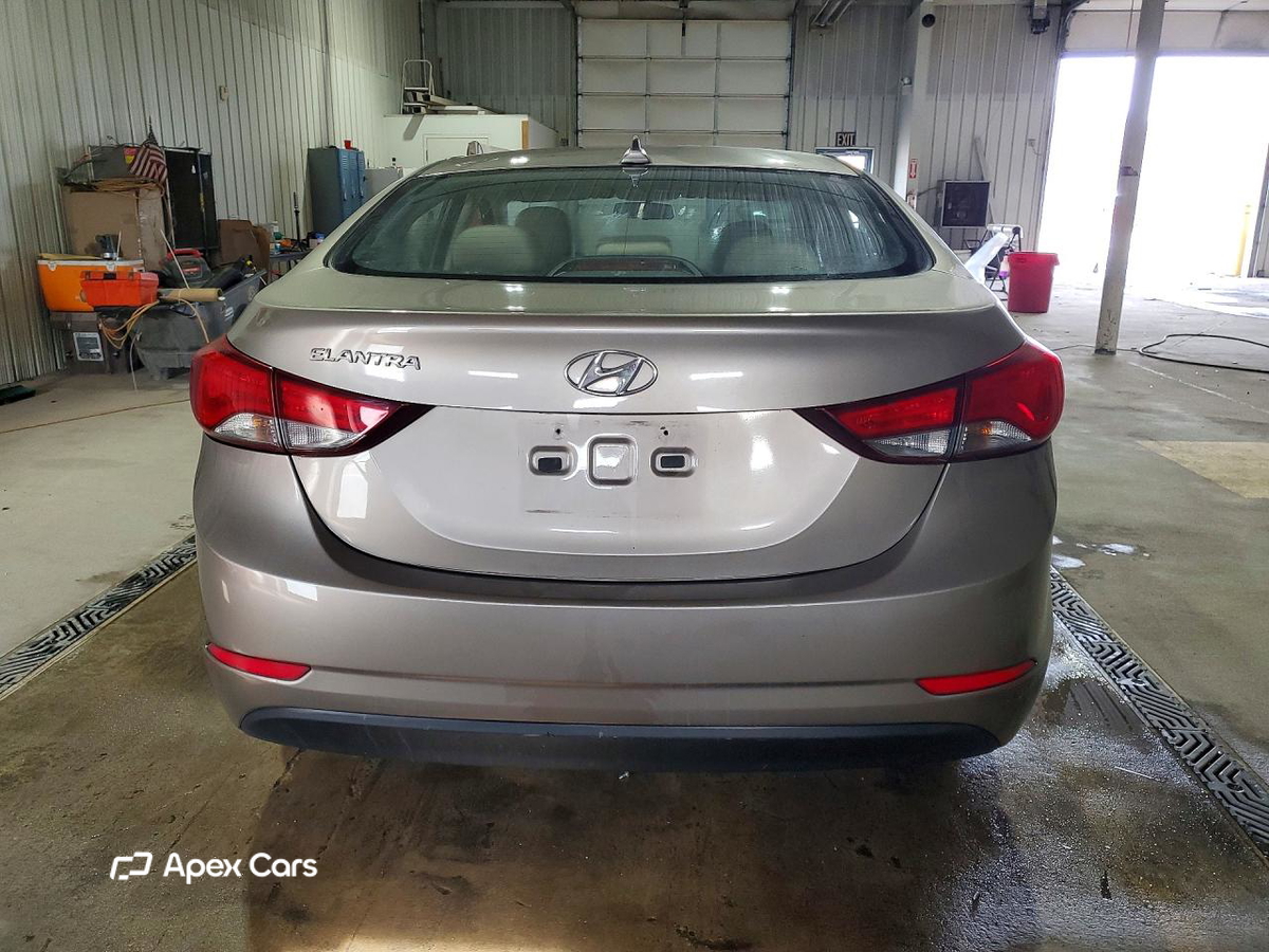 Hyundai Elantra 2016