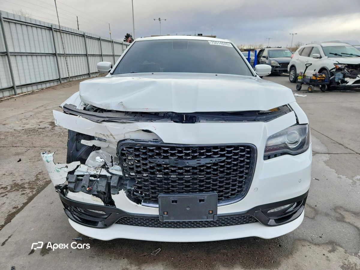 Chrysler 300 2022