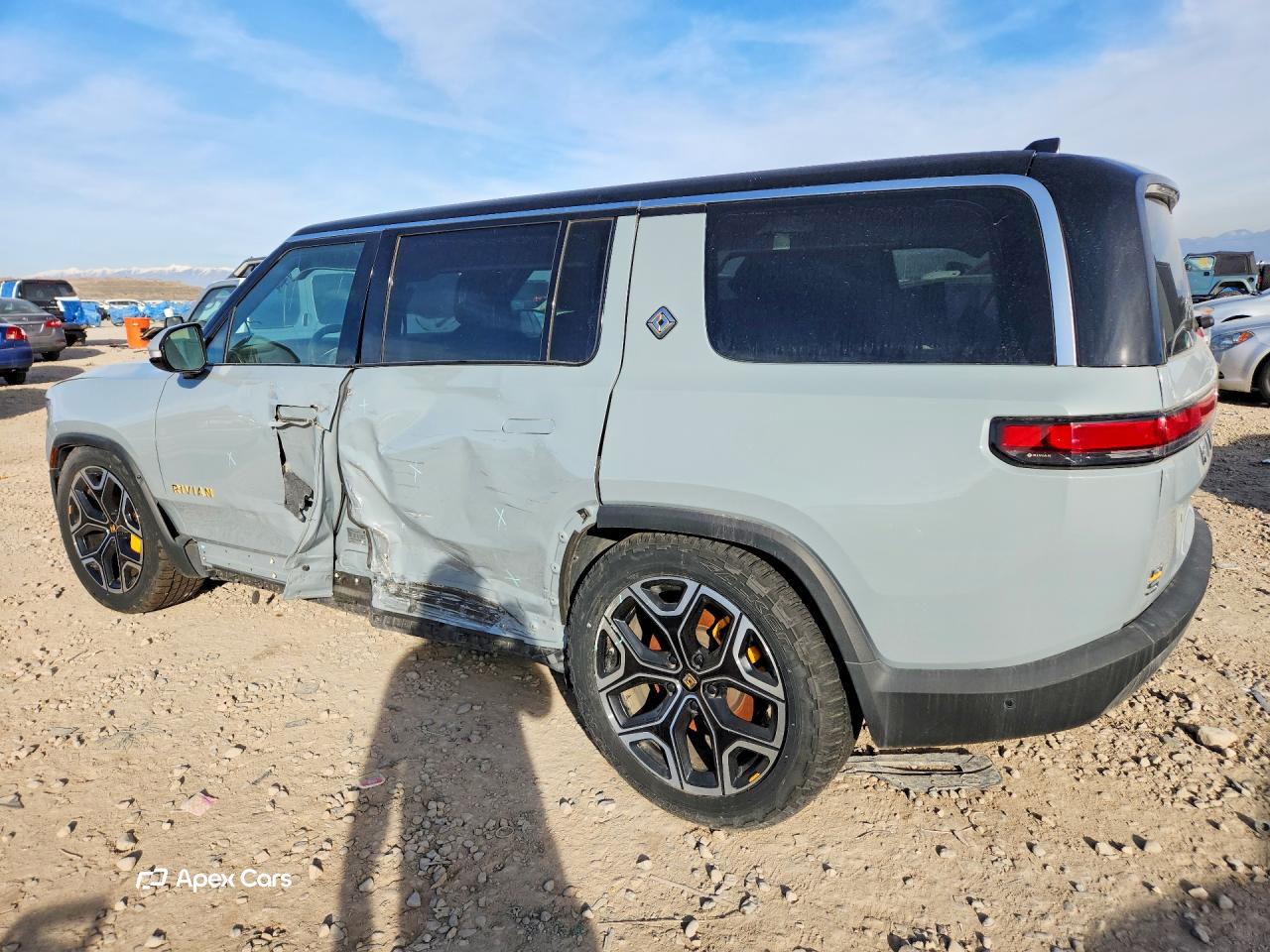 Rivian R1S 2022