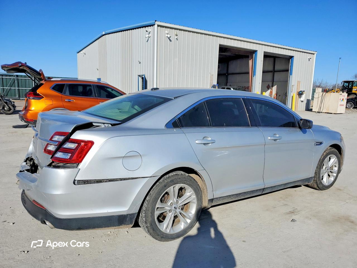 Ford Taurus 2015