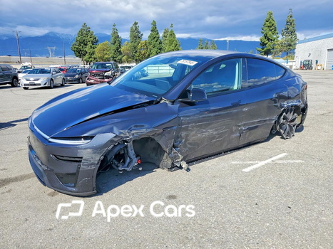 Tesla Model Y 2026 - Image 1 of 13
