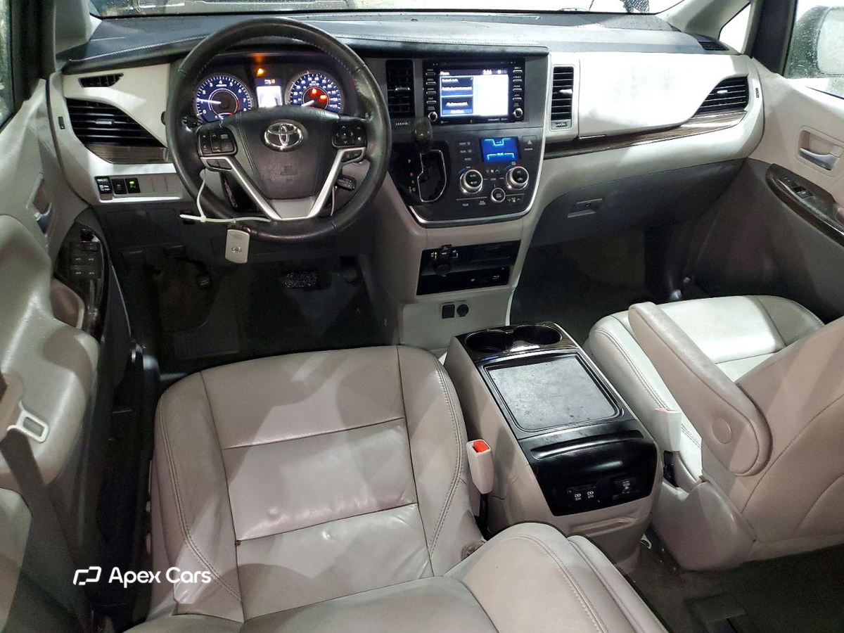 Toyota Sienna 2018