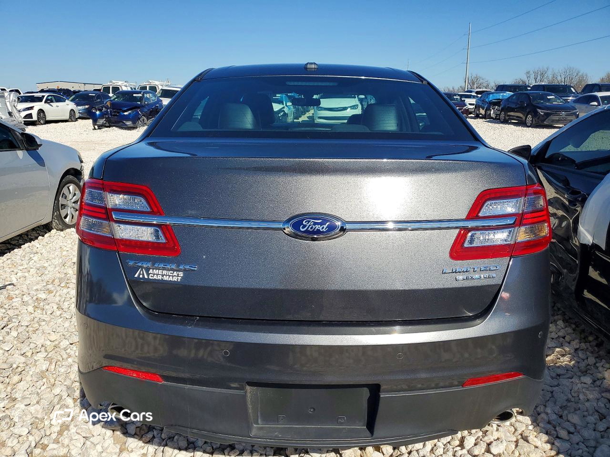 Ford Taurus 2016