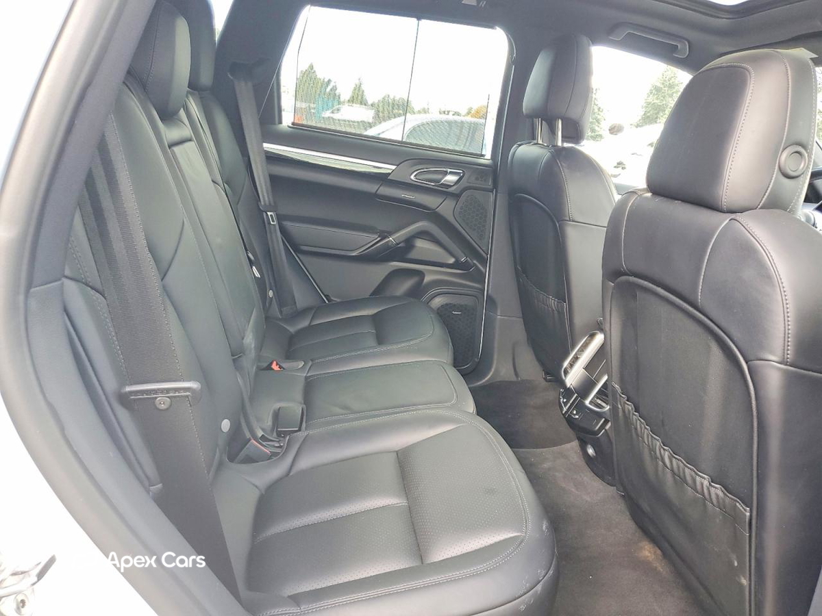 Porsche Cayenne 2016