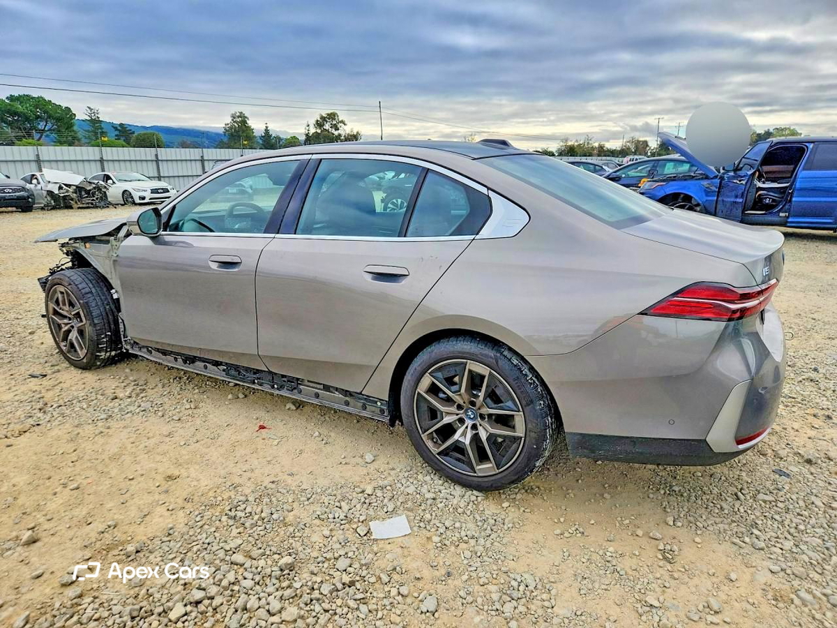 BMW i5 2024